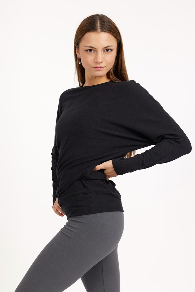 Budhi Langarm Yoga Top – Urban Black from Urban Goddess