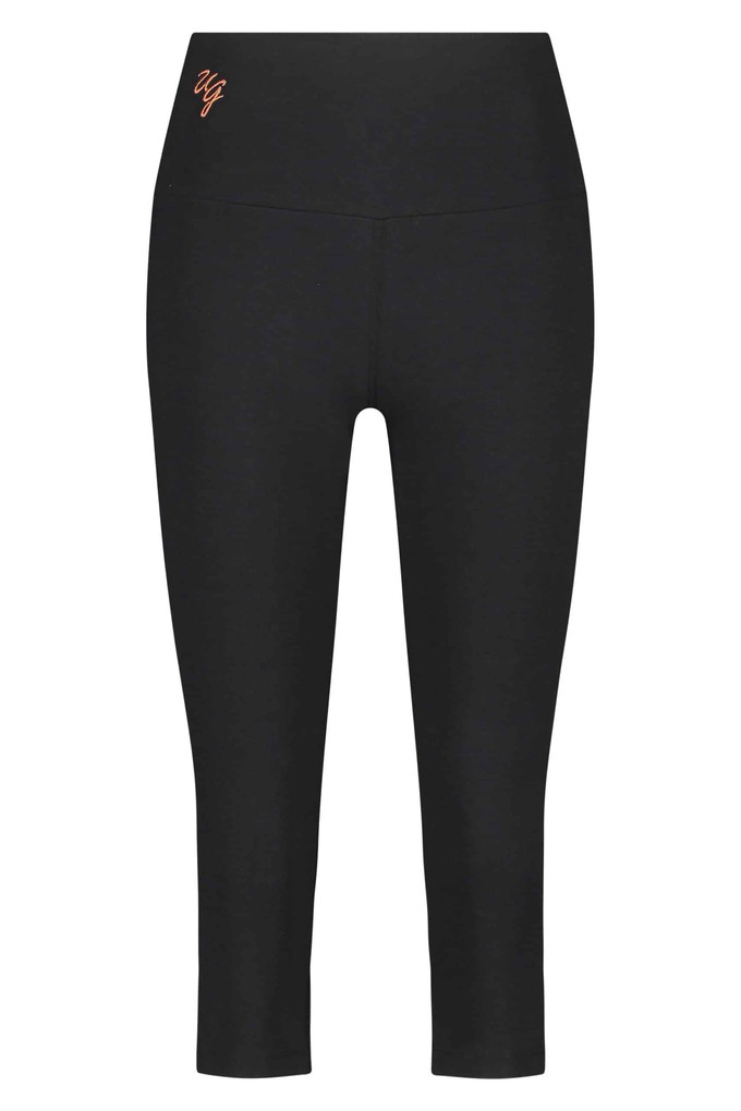 Satya Yoga Capri Legging – Urban Black from Urban Goddess