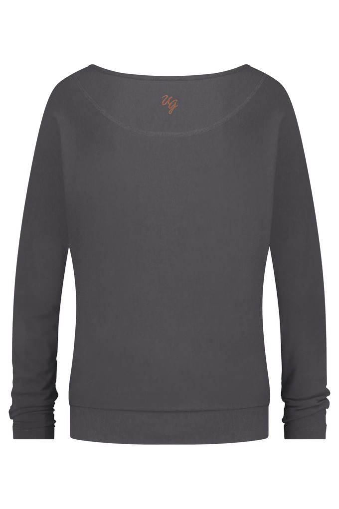 Budhi Longsleeve Yoga Shirt – Charcoal from Urban Goddess