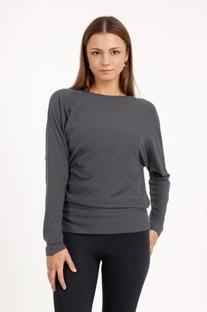 Budhi Longsleeve Yoga Shirt – Charcoal from Urban Goddess