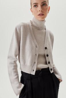 The Merino Wool Crop Cardigan - Greige via Urbankissed