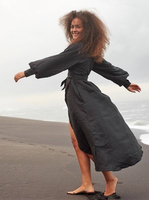 Linen Wrap Dress in Black - Desdemona from Urbankissed