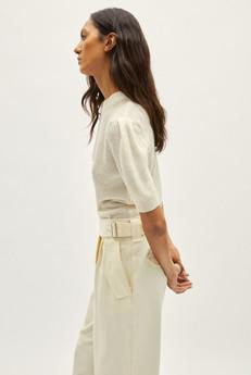 The Linen Cotton Ribbed T-shirt With Pinces - Milk White via Urbankissed