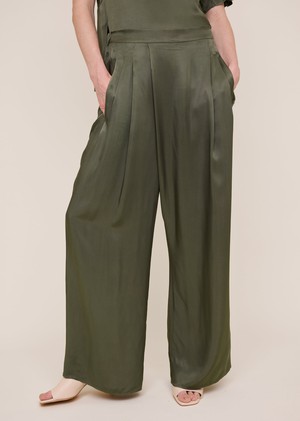 Satin wrap trousers from Vanilia