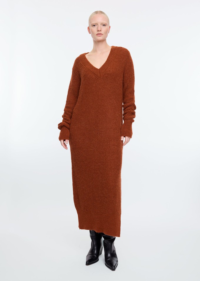 V-neck wool maxi dress from Vanilia