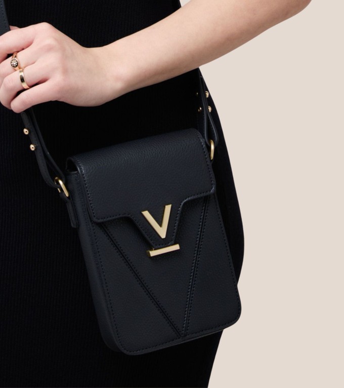 Luna Compact Vegan Bio-Based Bamboo Phone Bag in Black from Votch Luna Compact Vegan Bio-Based Bamboo Phone Bag in Black from Votch