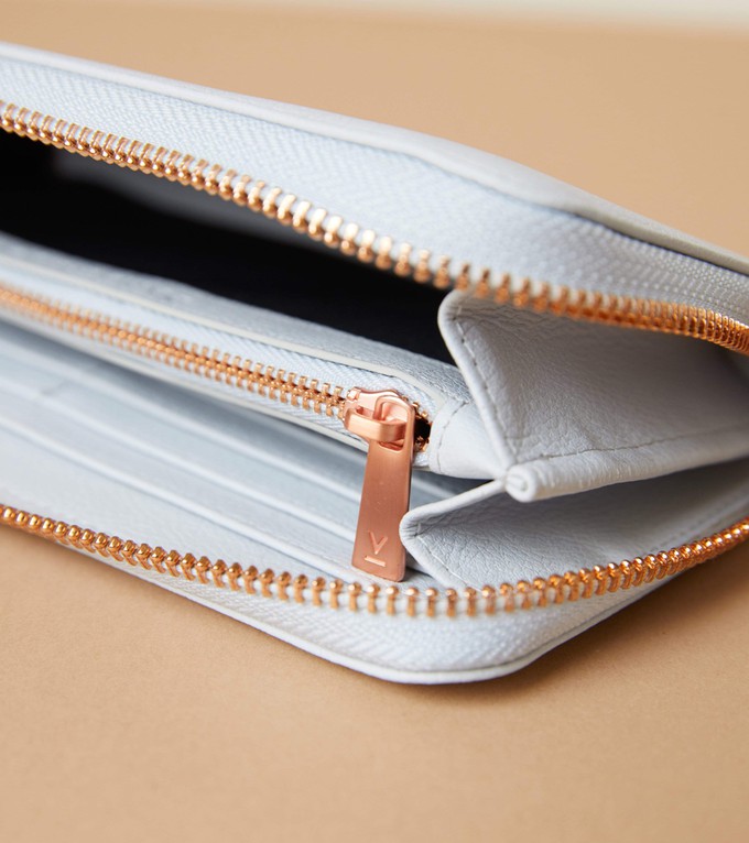 AppleSkin Light Grey & Rose Gold Purse | Classic Essentials from Votch