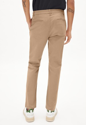 Chino Aato Regular Light Sand Beige | ArmedAngels from WANDERWOOD