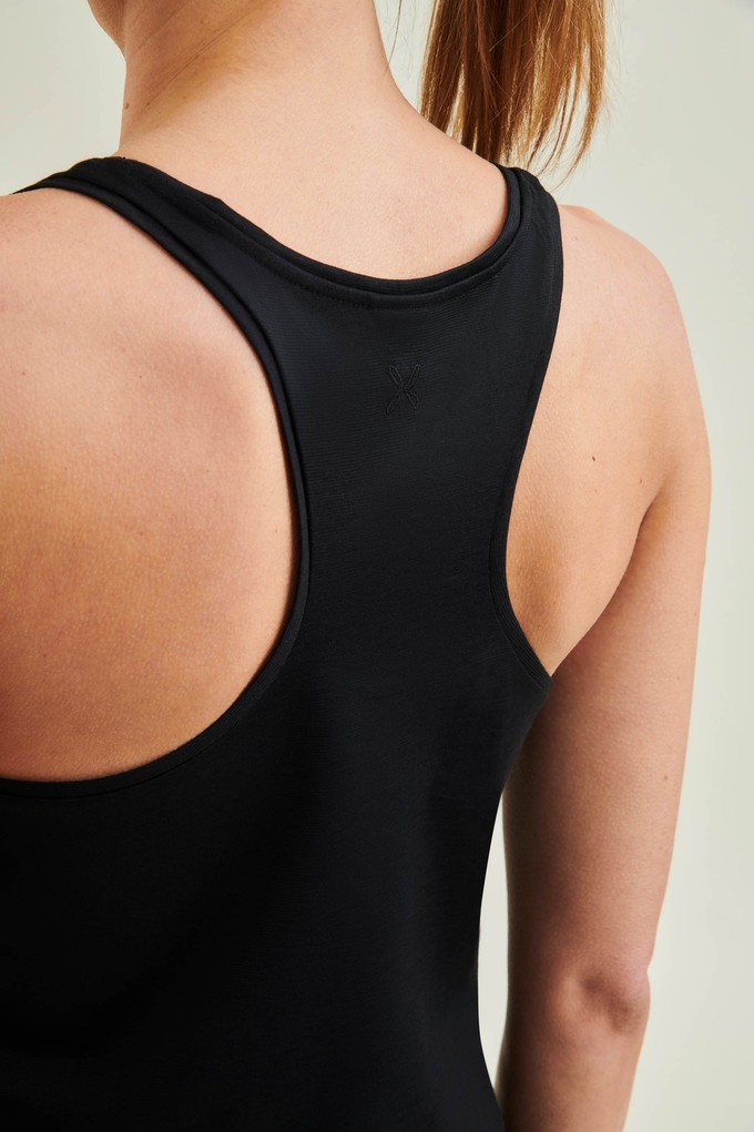 Racer Tank - Caviar Black from Wellicious