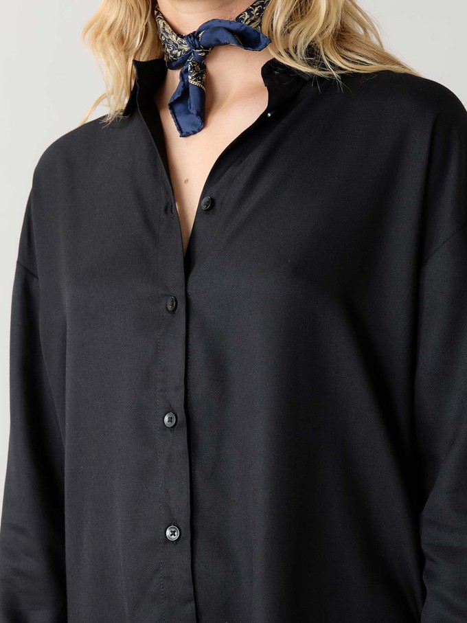 black Shirt made from TENCEL™️ Lyocell from Yahmo