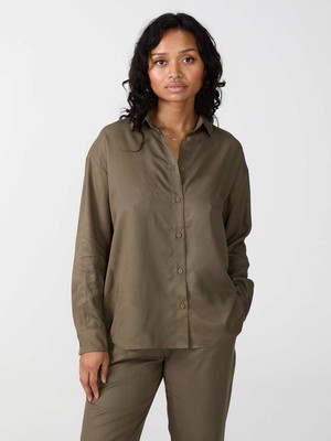 olive Shirt made from TENCEL Lyocell from Yahmo